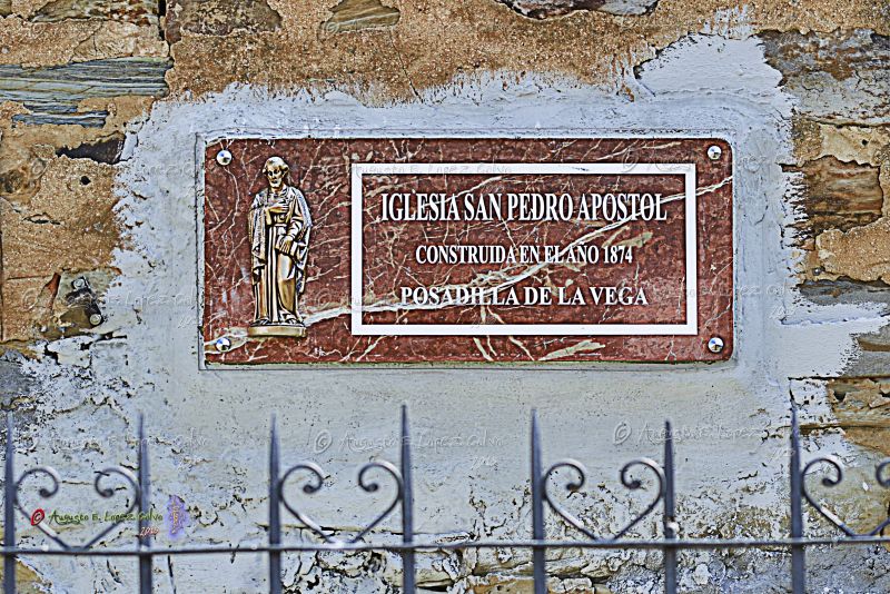 Placa en la Iglesia de Posadilla de la Vega.jpg